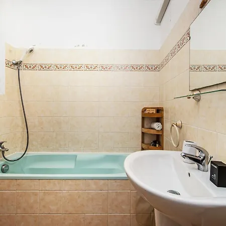 Beautiful & Large Sea View