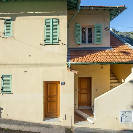 Beautiful & Large Sea View Apartment *