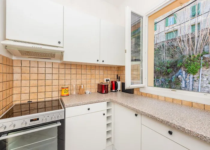 Beautiful & Large Sea View