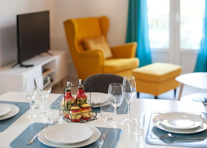 Apartment Beautiful & Large Sea View