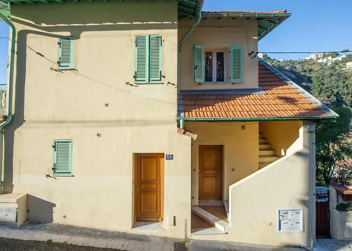 Beautiful & Large Sea View Apartment *